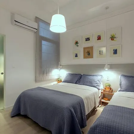 Center Modern Apt In Art Nouveau Building *